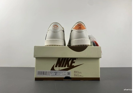 DZ137-701 LOW TRAVIS OG  SP RETRO  SCOTT DZ137-701 1 JORDAN 0430